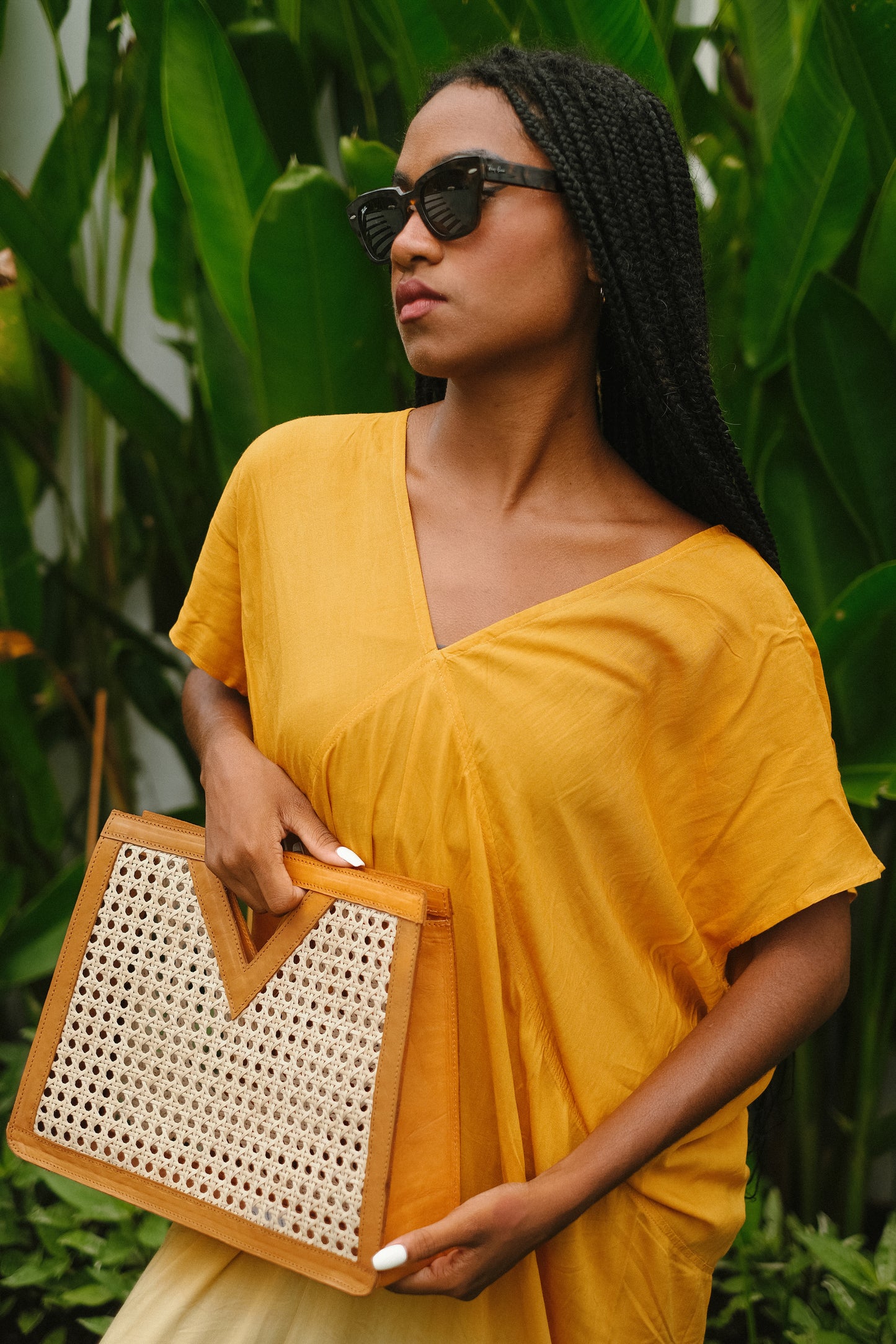 V- Shopper aus Rattan