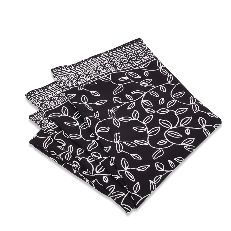 Sarong Hatmanti, schwarz/weiss