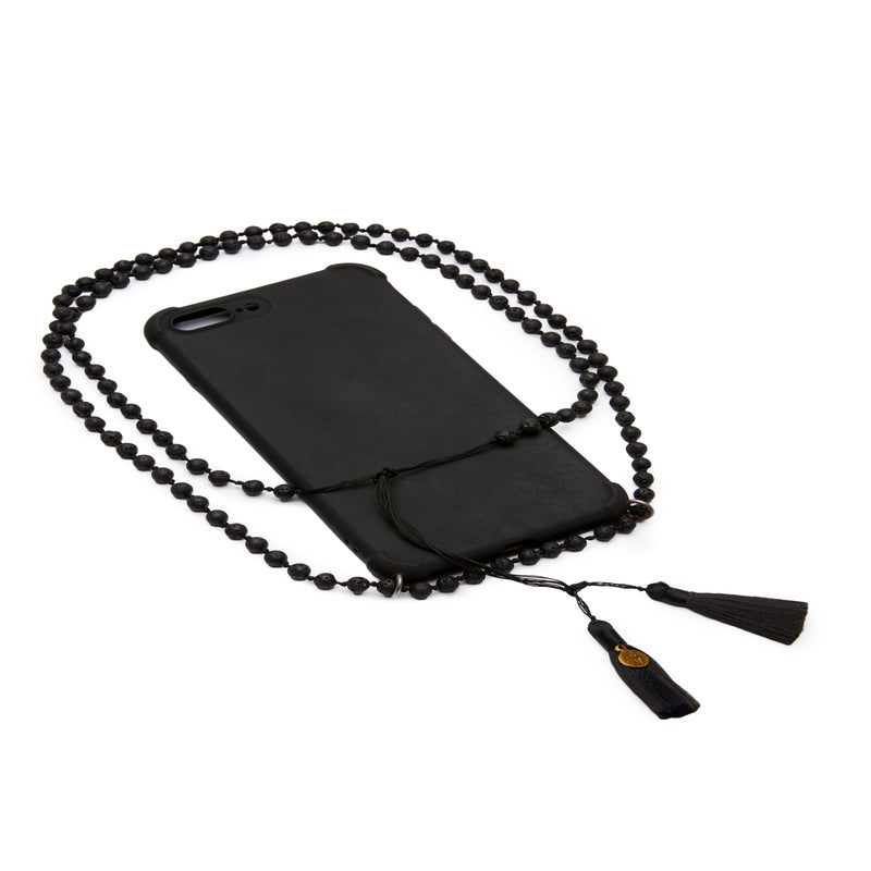 Schwarze Hülle mit Lava Kette